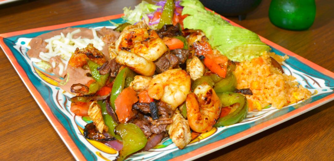 Order Fajitas de Camaron Platillo food online from El Balcon Restaurant Inc store, Bolingbrook on bringmethat.com