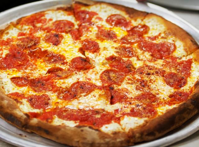 Order 16 “ 1 Topping Pizza with 2 Can Drinks food online from Stefanos Sapori D Italia store, Santa Maria on bringmethat.com