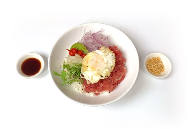 Order Donburi Tuna food online from China Chilcano store, Washington on bringmethat.com