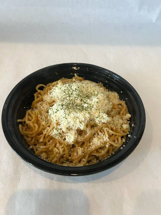 Order Garlic Noodle food online from Stinkin Crawfish store, Gardena on bringmethat.com
