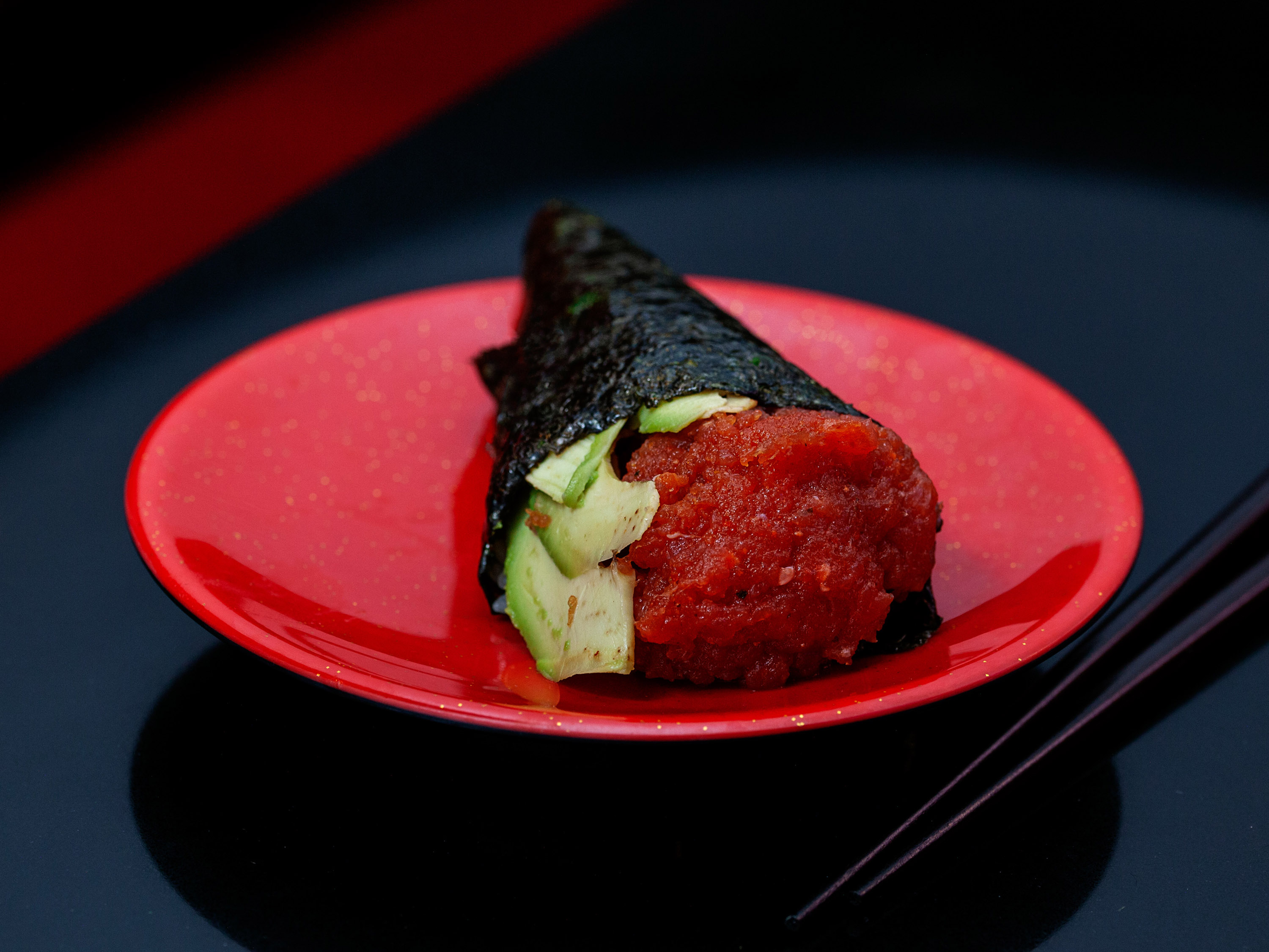 Order Spicy Tuna Hand Roll food online from Sushi Ohana store, Portland on bringmethat.com