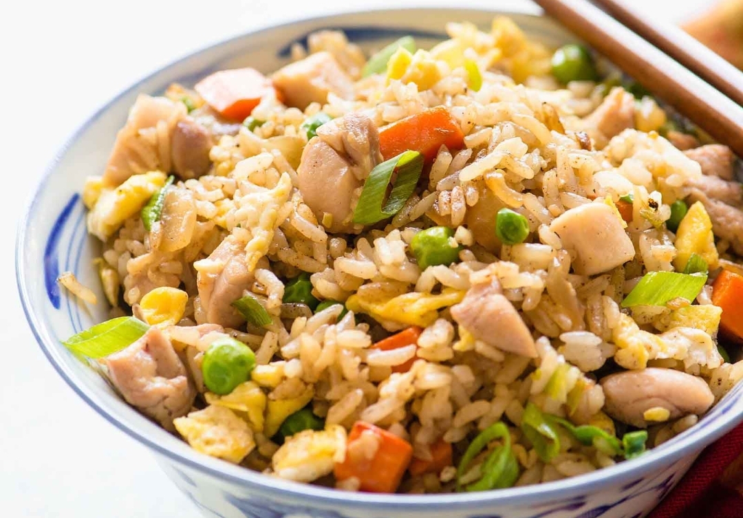 Order Chicken Fried Rice food online from Mom store, Santa Monica on bringmethat.com