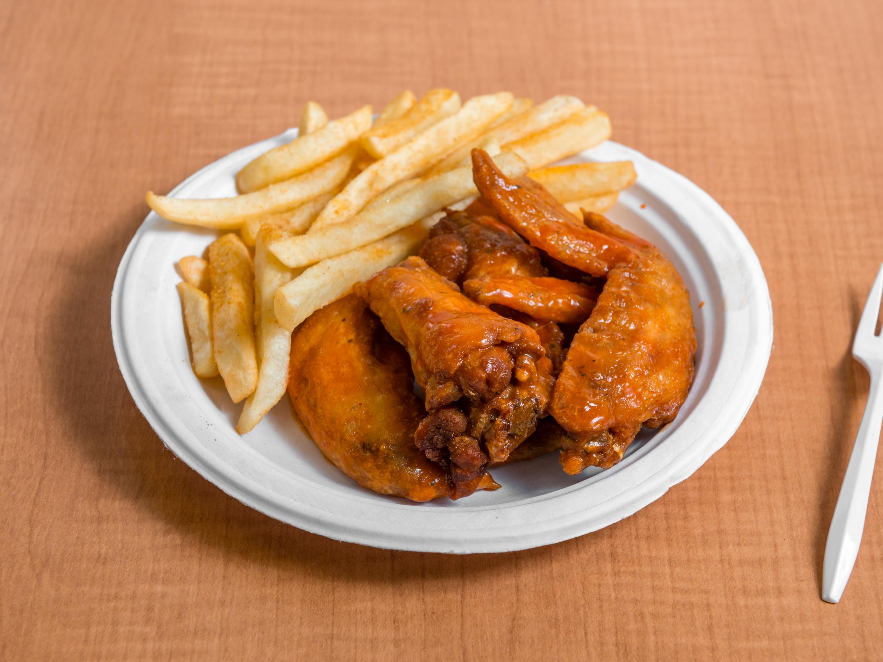 Order 5 Wings food online from Nick's Gyros Seafood IV store, Columbia on bringmethat.com