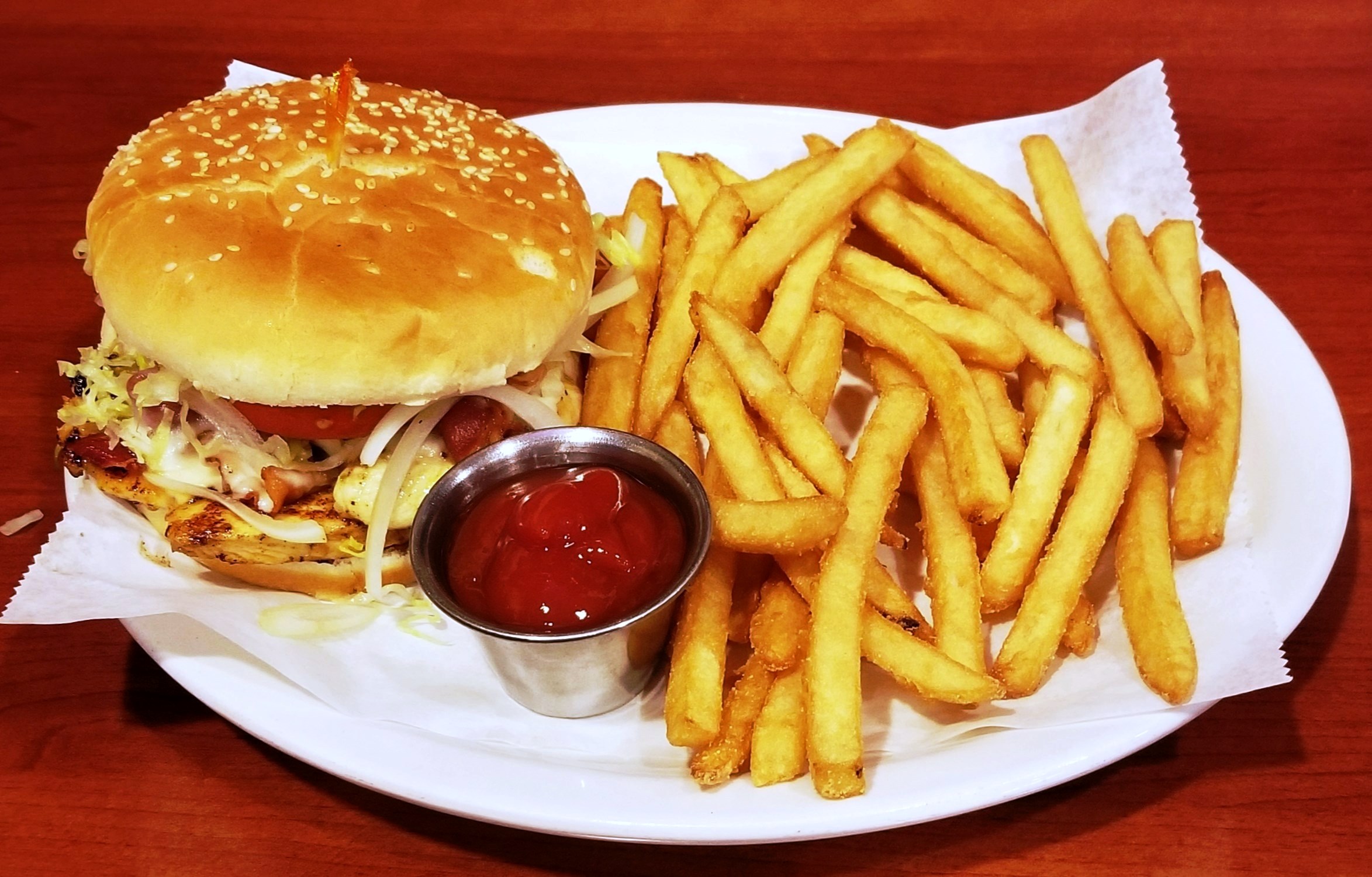 Order Grilled Chicken Sandwich food online from Quinta Carmina store, Belvidere on bringmethat.com