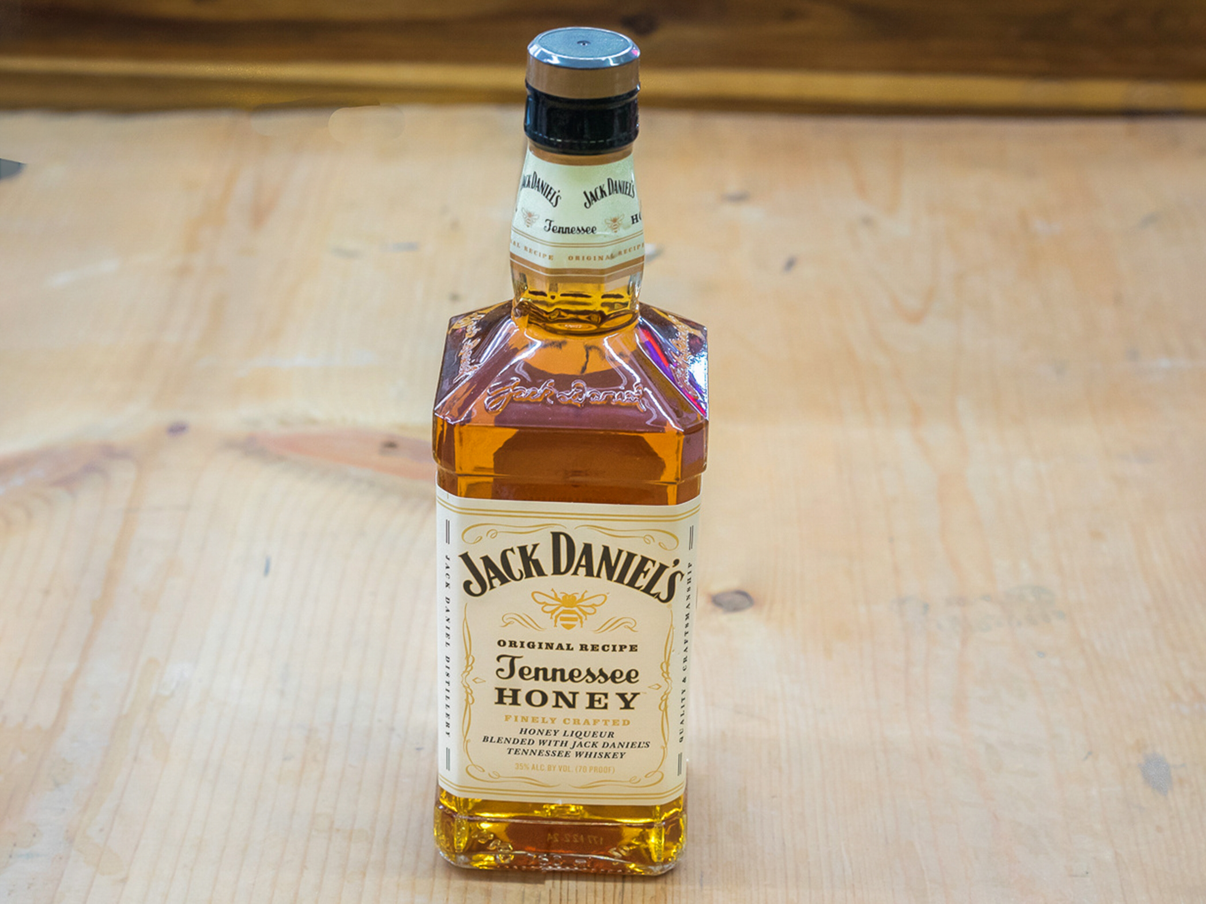 Order 750 ml Jack Daniel Honey Whiskey food online from B & B Liquor Market store, Los Angeles on bringmethat.com