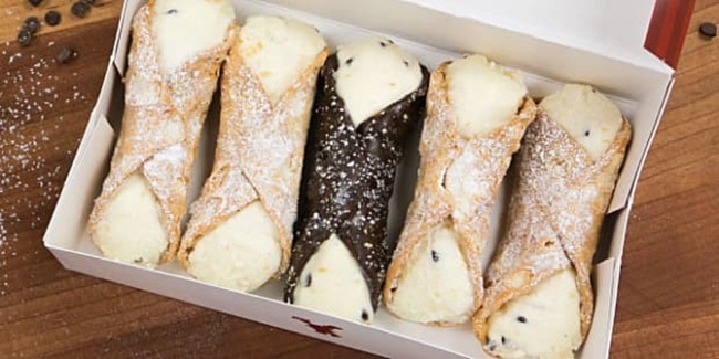 Order 5-pack Cannoli Box food online from Carlo's Bakery store, Bloomington on bringmethat.com
