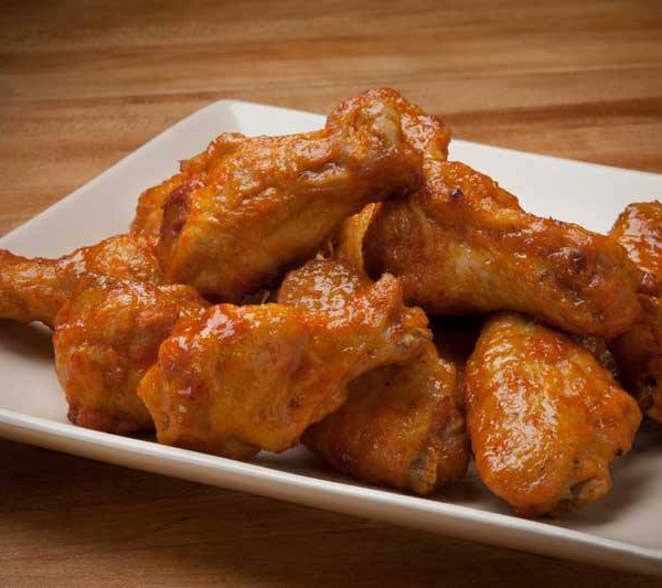 Order 6 Piece Chicken Wings food online from LA Pizza store, Panorama City on bringmethat.com