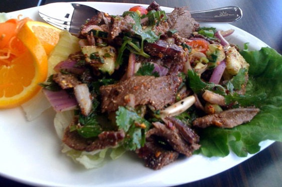 Order 22. BEEF SALAD (YUM NUEA) food online from Mekong Lao Thai Cuisine store, San Diego on bringmethat.com