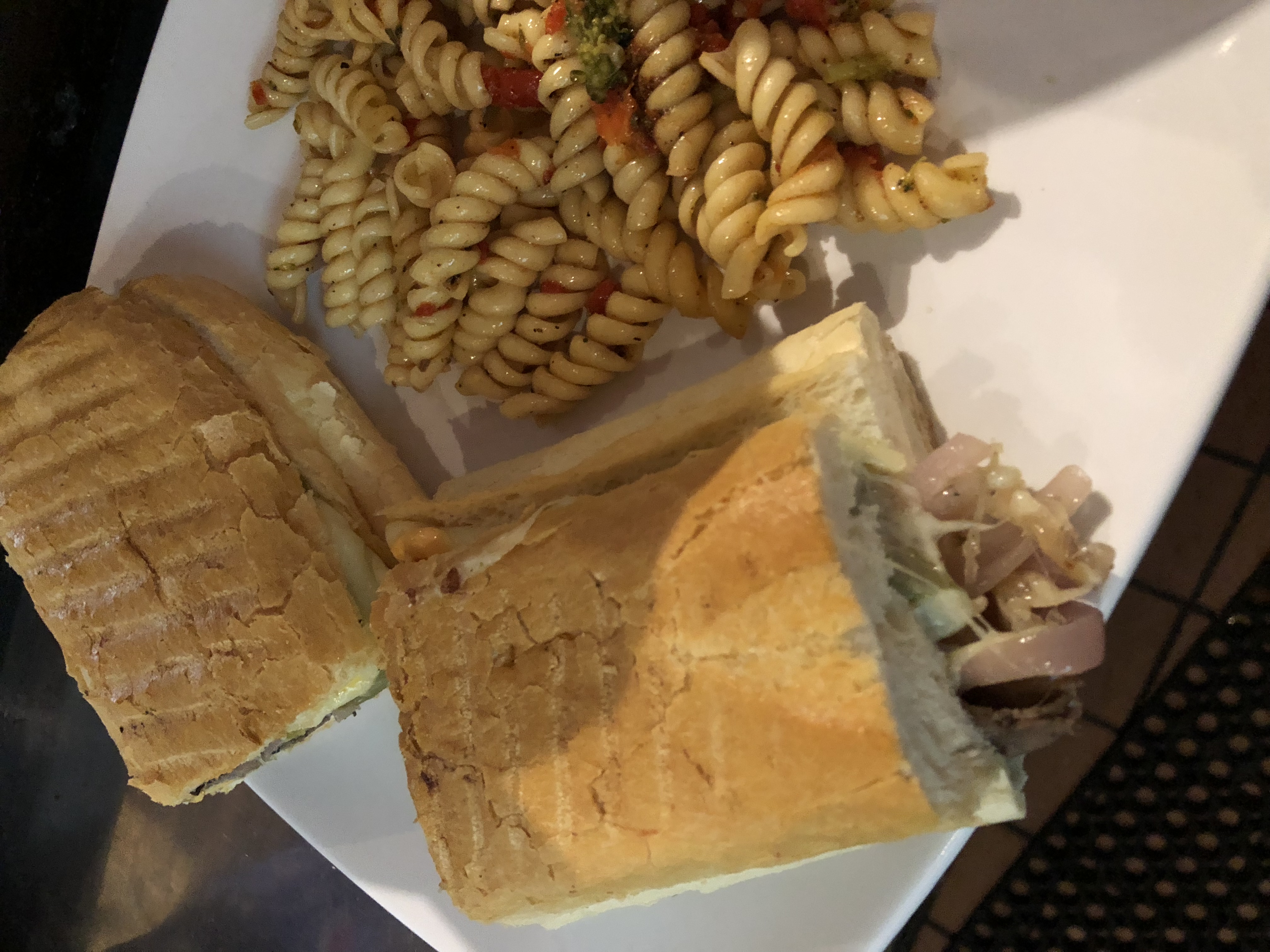 Order Meatloaf Sandwich food online from Iguana Cafe store, Chicago on bringmethat.com