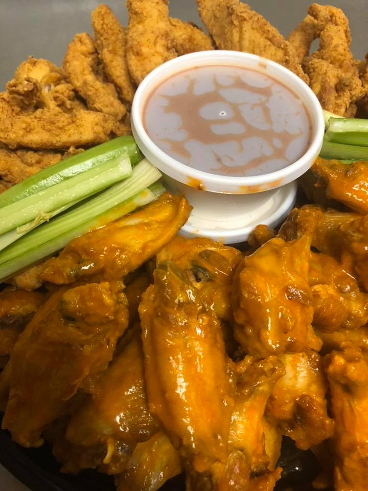 Order 18 Wings food online from Ski Daddy store, Bowling Green on bringmethat.com
