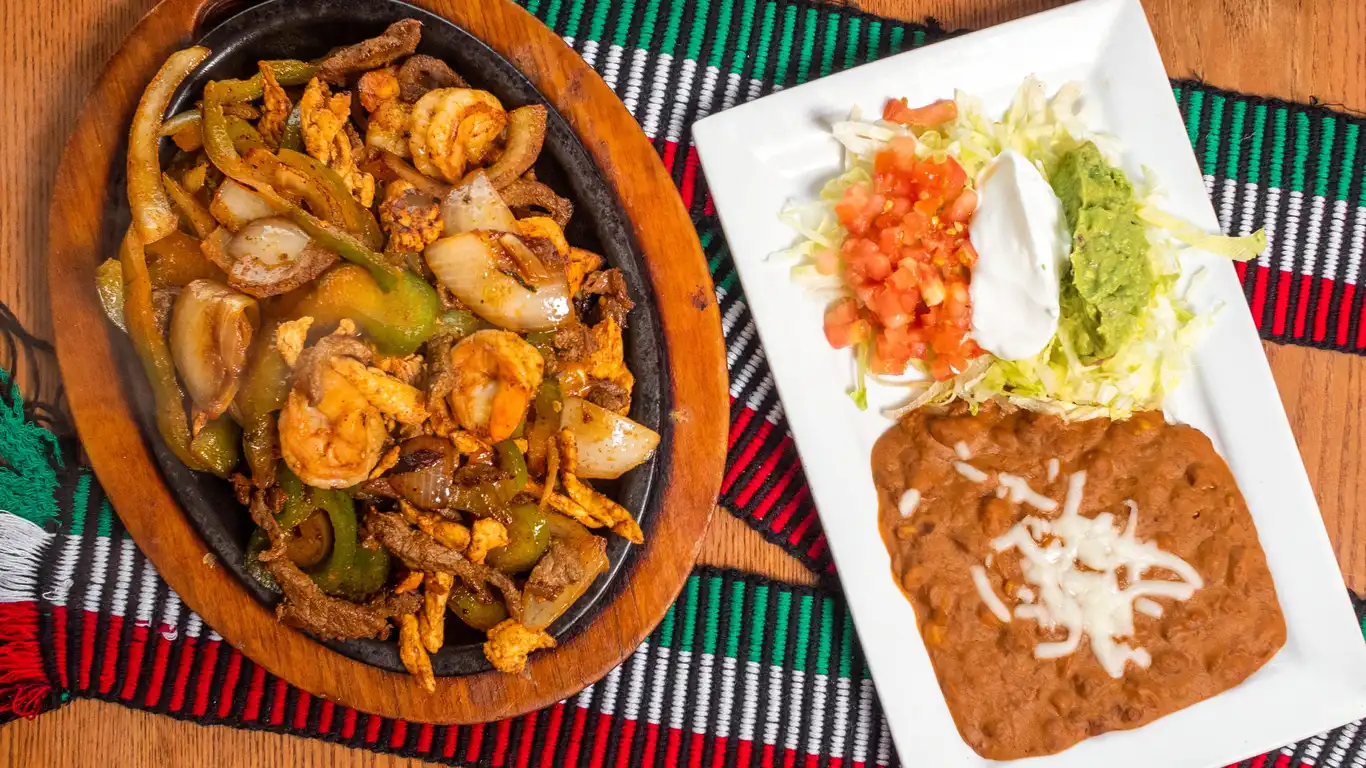 Order Texas Fajita food online from Mariachi Mexican Restaurant store, Washington on bringmethat.com
