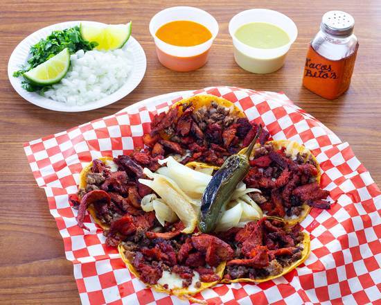 Order Caprichos Mixtos food online from Tacos Betos store, San Antonio on bringmethat.com