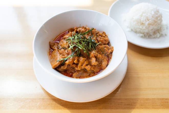 Order Udom' s Curry food online from Beau Thai - Shaw store, Washington on bringmethat.com
