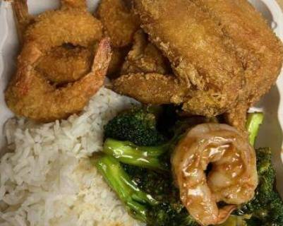 Order 2 Chicken Wings And 6 Baby Shrimp with shrimp broccoli food online from New Rainbow Restaurant store, New York on bringmethat.com