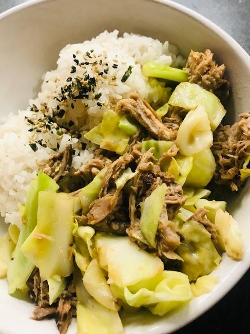 Order Kalua Pig and Cabbage Bowl food online from Noelani's Bar & Lounge store, San Carlos on bringmethat.com