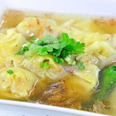 Order 14. Wonton Soup food online from Sawaddee Thai Restaurant store, Las Vegas on bringmethat.com