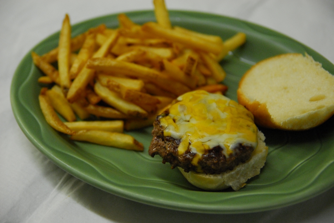 Order Kids Cheese Burger food online from Poco Mexican/American Restaurant, Bar & Comedy Cabaret store, Doylestown on bringmethat.com