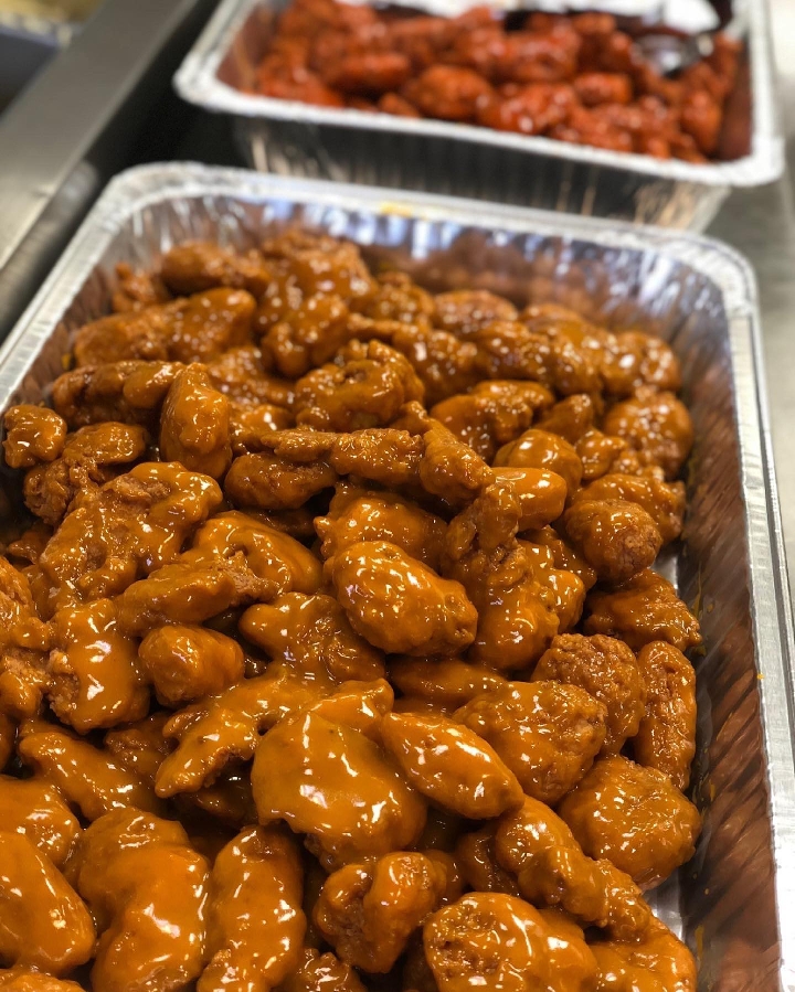 Order BONELESS CHICKEN WINGS food online from Angelo's Pizzeria and Restaurant store, Aurora on bringmethat.com