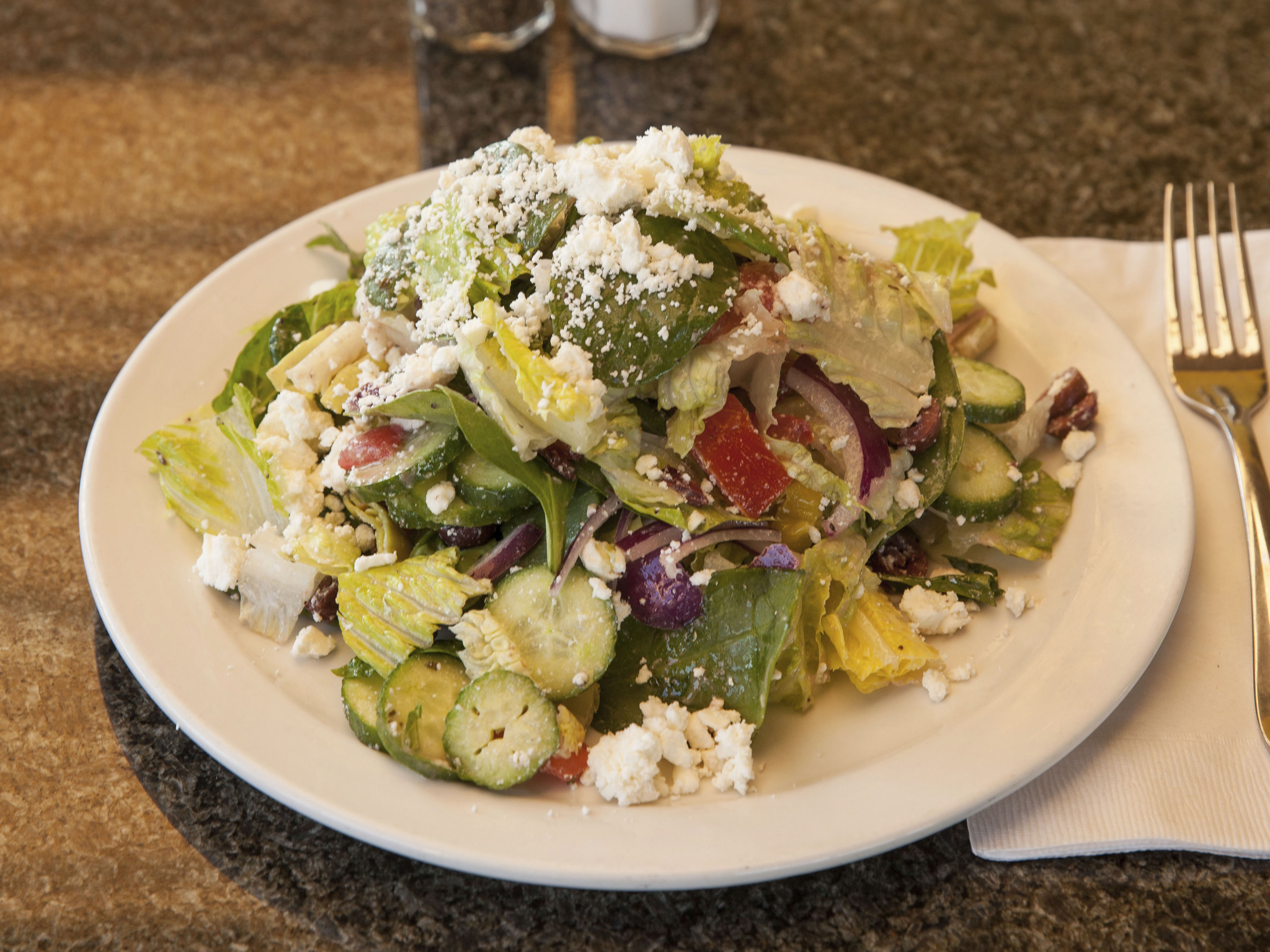 Order Greek Salad food online from Sammy's Woodfired Pizza store, Palm Desert on bringmethat.com
