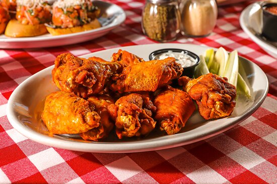 Order Wiggy's Way Chicken Wings food online from Pizano's Pizza store, Chicago on bringmethat.com