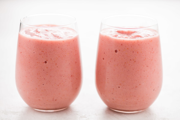 Order Strawberry and Orange Smoothie food online from Sweet & Fresh store, Atlanta on bringmethat.com