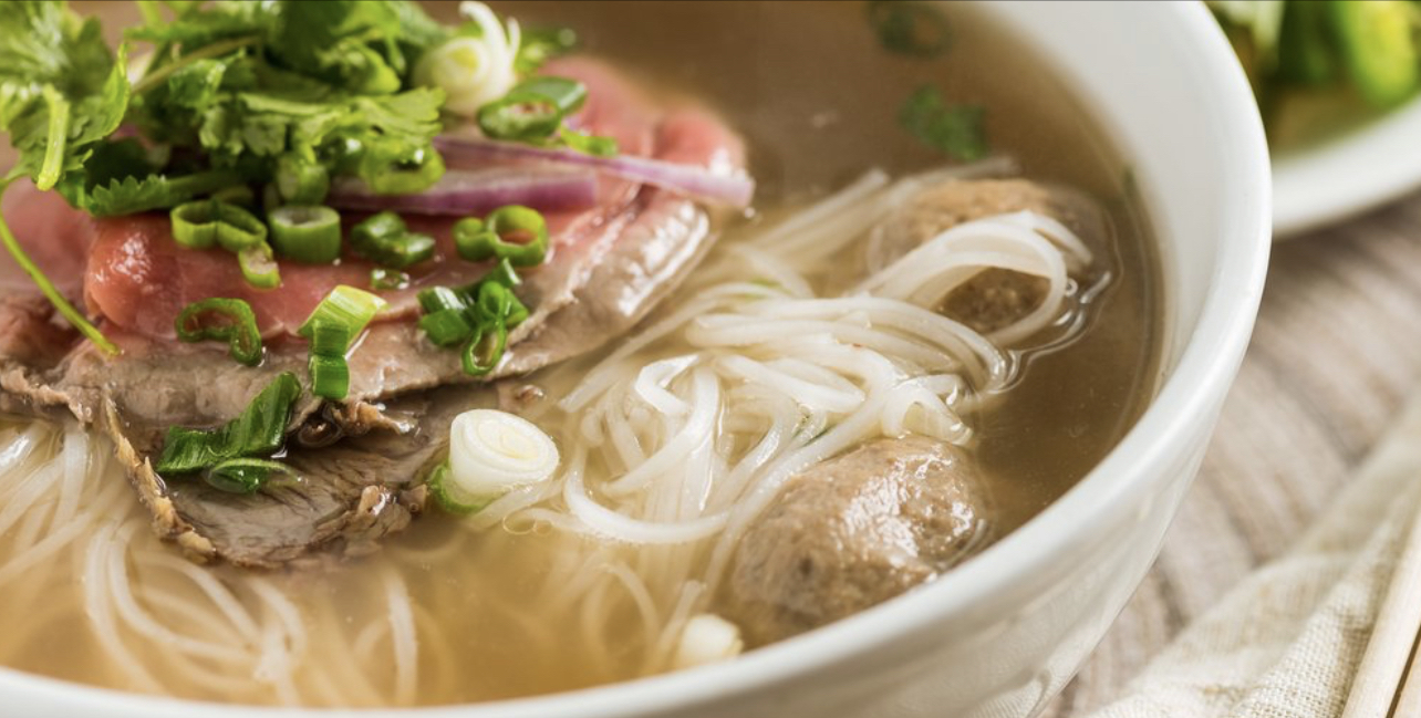 Order Vietnamese Beef Noodle Soup food online from Tea Plus Noodle store, Burlingame on bringmethat.com