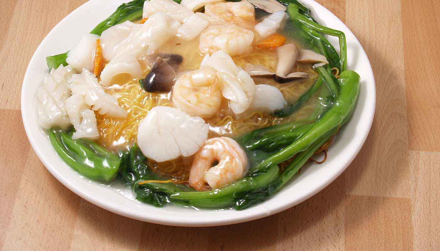 Order J13. Seafood with Pan Fried Crispy Noodle (海鮮炒河粉/麵/米粉) food online from Happy Harbor Cuisine store, Alhambra on bringmethat.com