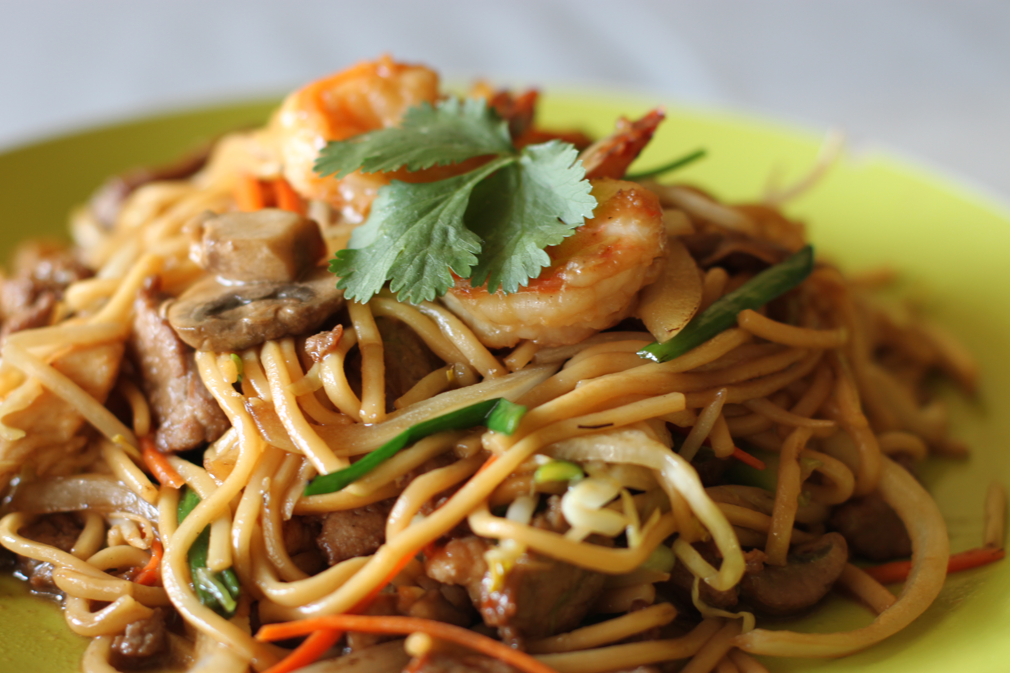 Order Chow Mein Noodles food online from Narai Thai Cuisine store, Downey on bringmethat.com