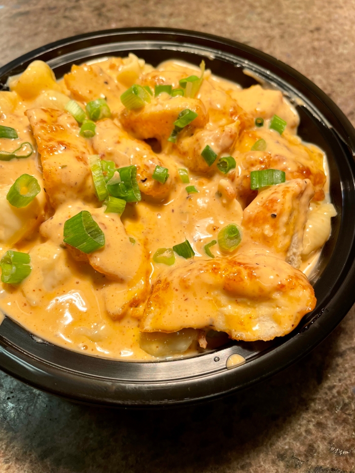 Order Buffalo Chicken Mac Bowl food online from Captain’s Curbside Seafood store, Trappe on bringmethat.com