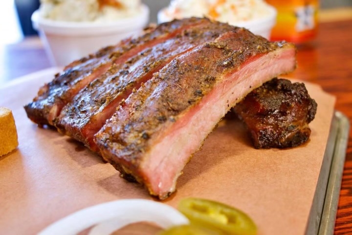 Order Pork Ribs Plate food online from 2 Guys 1 Pit Bbq & Catering store, Tomball on bringmethat.com