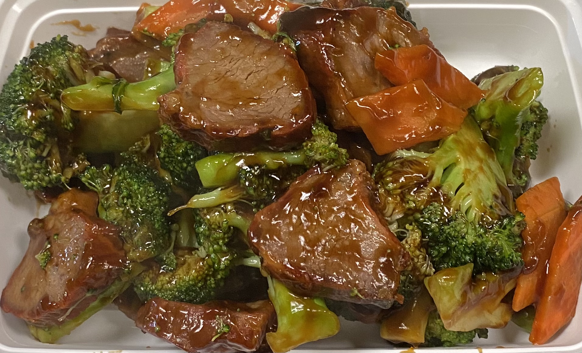 Order Roasted Pork with Broccoli叉烧芥兰 food online from Kumo Asian Fusion store, Brick on bringmethat.com