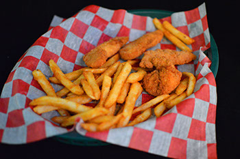 Order Kids Chicken Tenders food online from Strong's Brick Oven Pizzeria store, Hebron on bringmethat.com