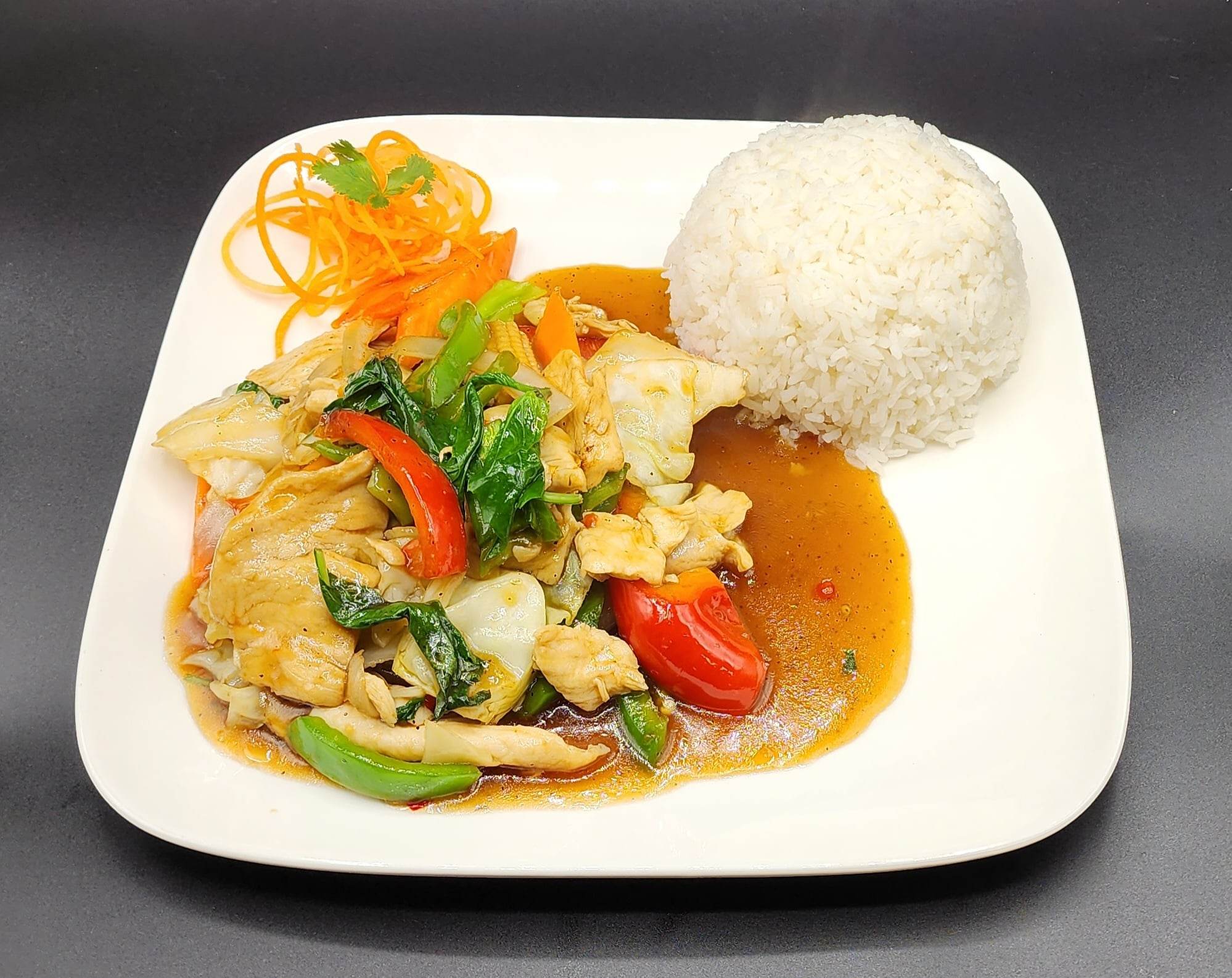 Order Thai Spicy Basil food online from VIP Thai Cuisine store, Woodridge on bringmethat.com