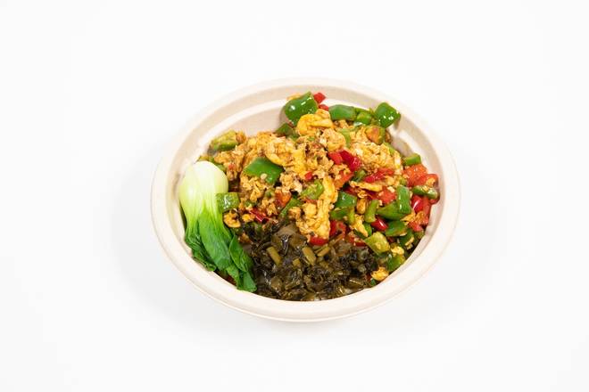 Order S9. Stir Fried Egg with pepper 辣椒炒蛋 food online from Silky Kitchen store, New York on bringmethat.com