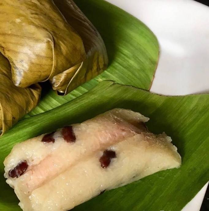 Order Sticky Rice with Taro food online from Pad Thai Restaurant store, Quincy on bringmethat.com