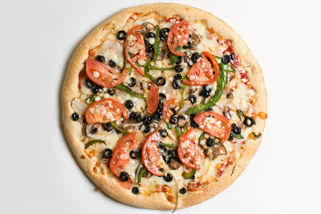 Order Veggie Deluxe Pizza food online from Avers Pizza store, Bloomington on bringmethat.com