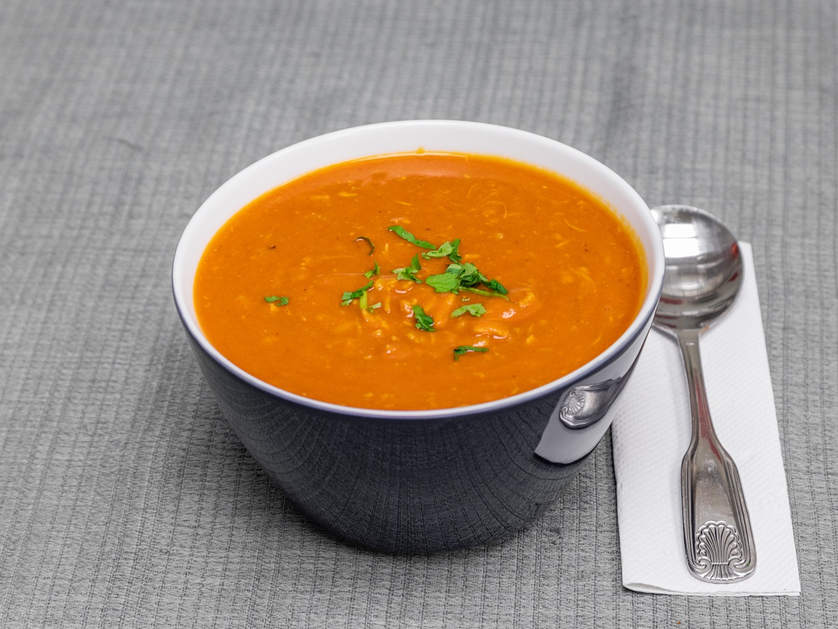 Order Cream of Tomato with Chicken and Orzo Soup food online from Hale And Hearty store, New York on bringmethat.com