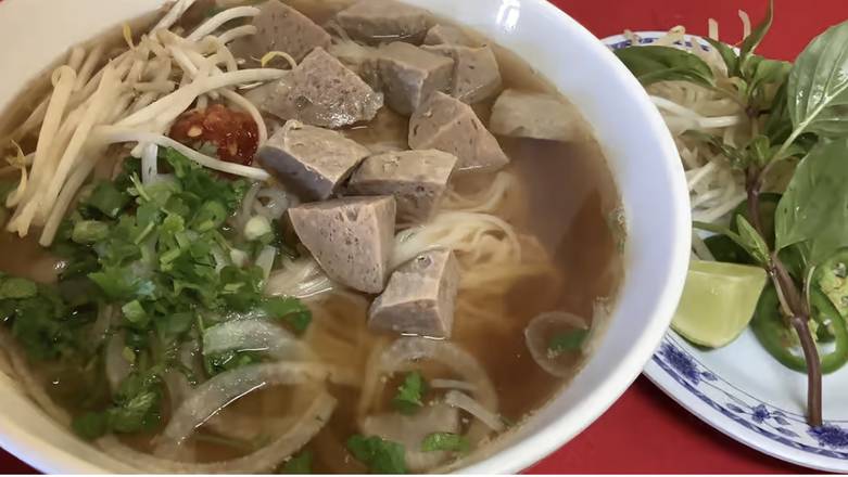 Order B3: Beef Balls soup  food online from Noodle Palace store, Santa Rosa on bringmethat.com