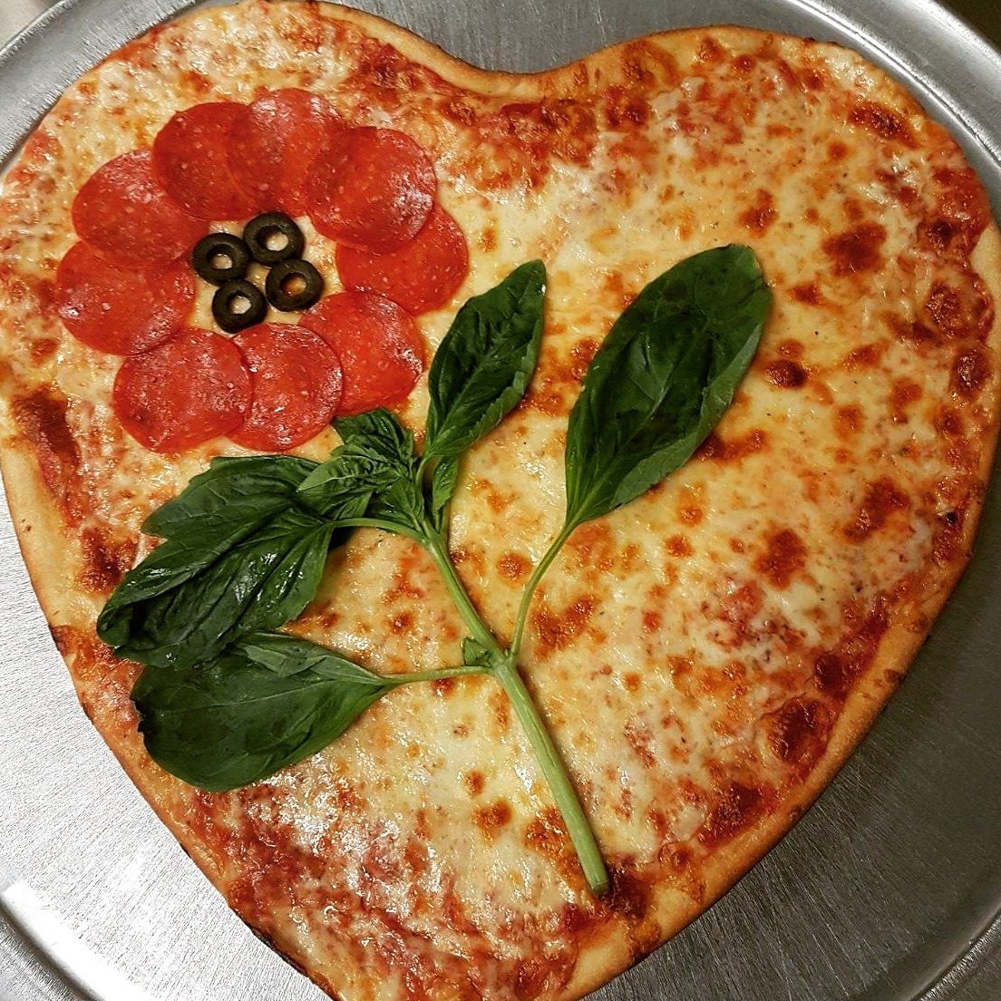 Order 14in Heart Shape Pizza (Regular Pie) food online from Roma Pizza store, Brooklyn on bringmethat.com
