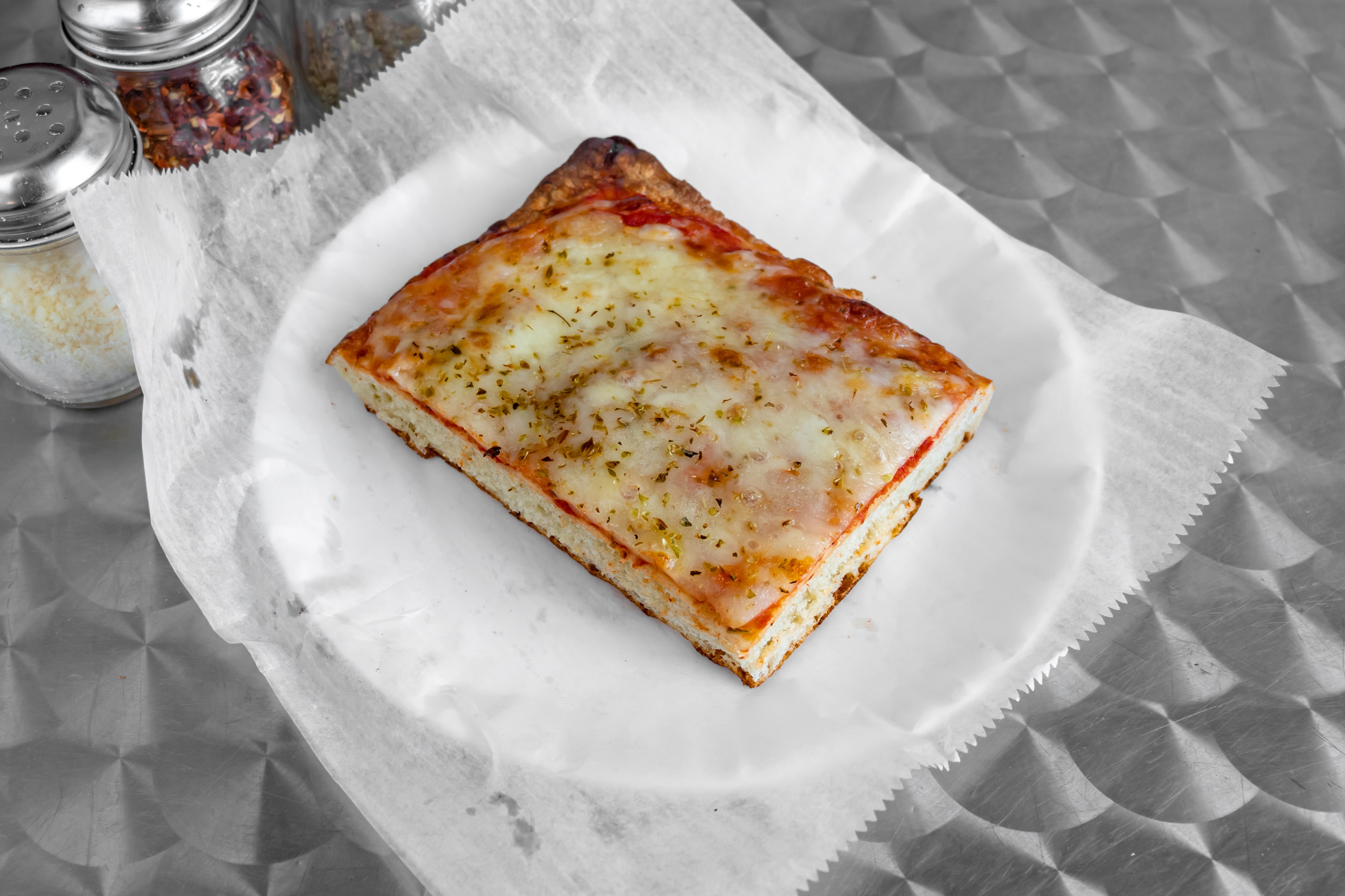 Order Sicilian Cheese Pizza - Pizza food online from Mezzaluna store, Scarsdale on bringmethat.com
