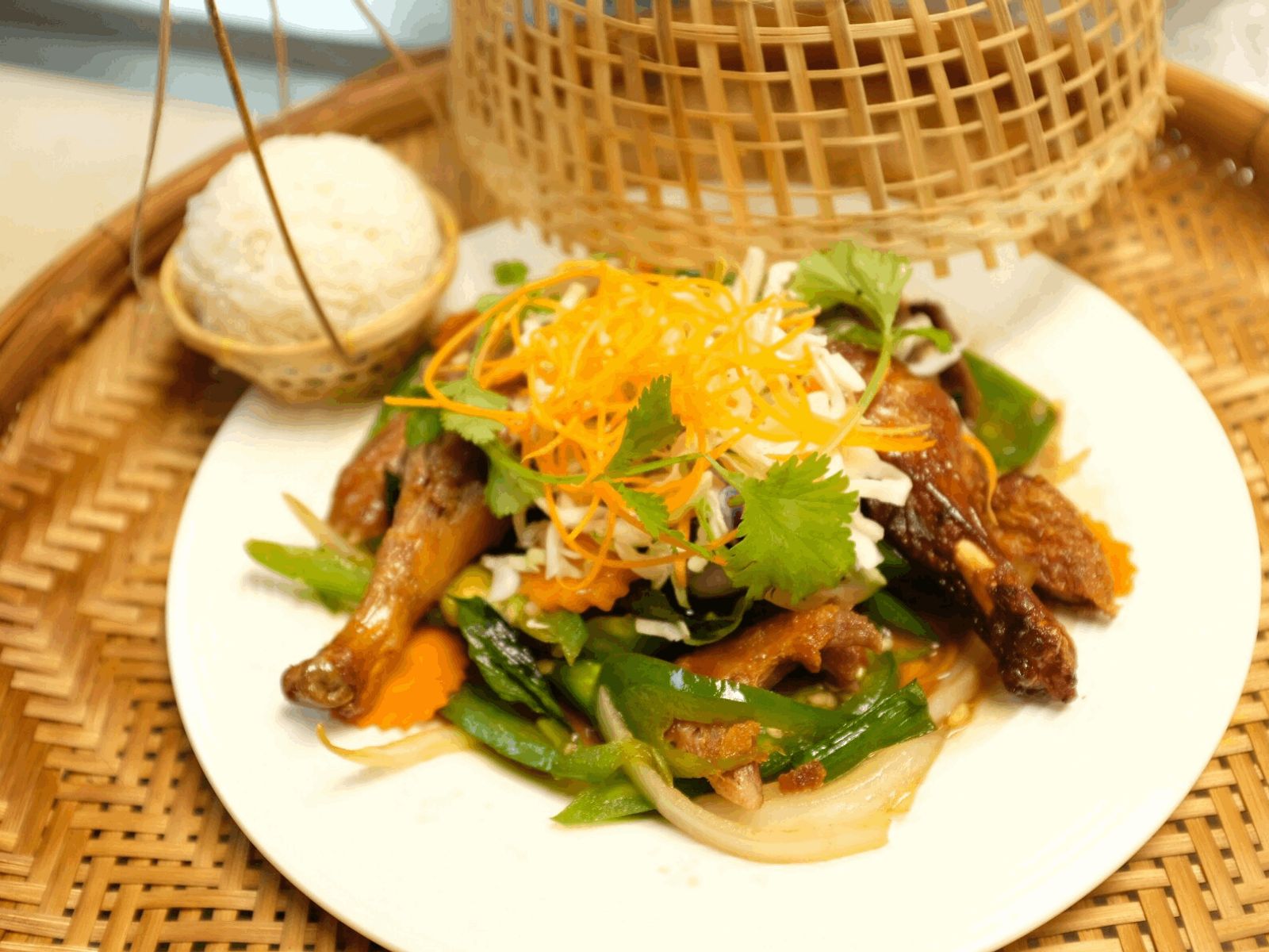 Order Yum Gai Grob  food online from Taste of Thai store, Arlington on bringmethat.com