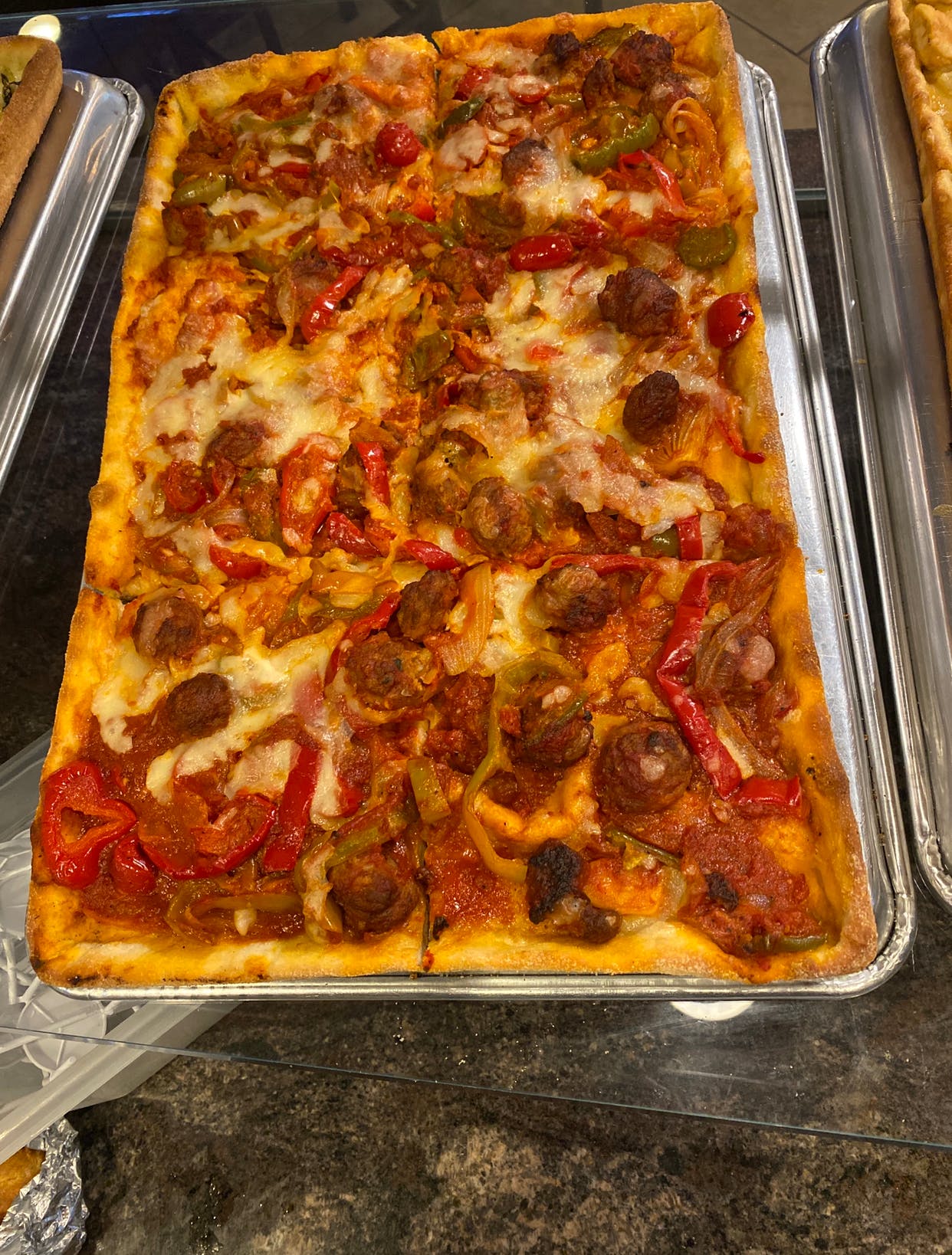 Order Sausage, Peppers & Onions Pizza - Pizza food online from Benvenuto Ii store, Mohegan Lake on bringmethat.com