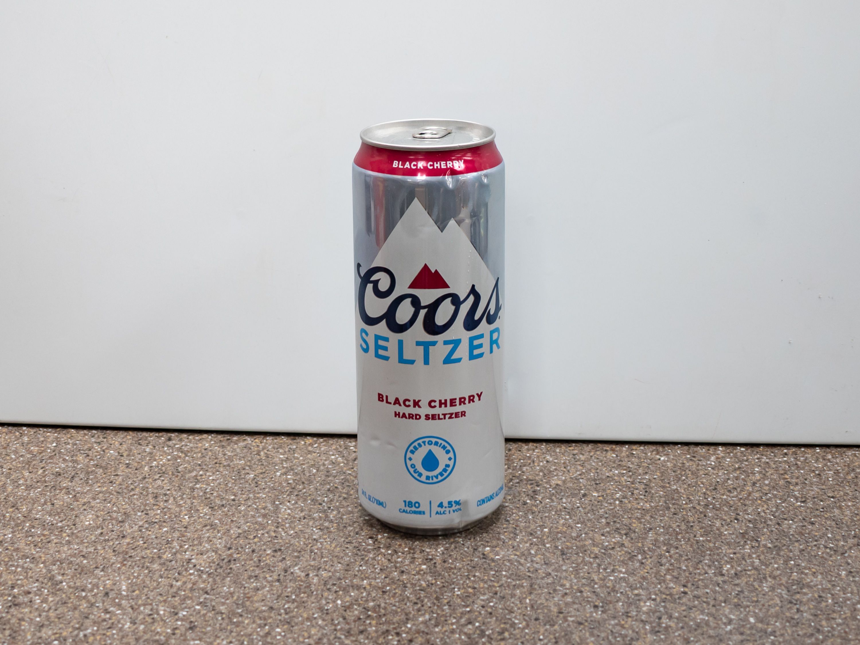 Order Coors Light Beer, 24 oz. Can food online from Kangaroo Food Mart store, Cathedral City on bringmethat.com