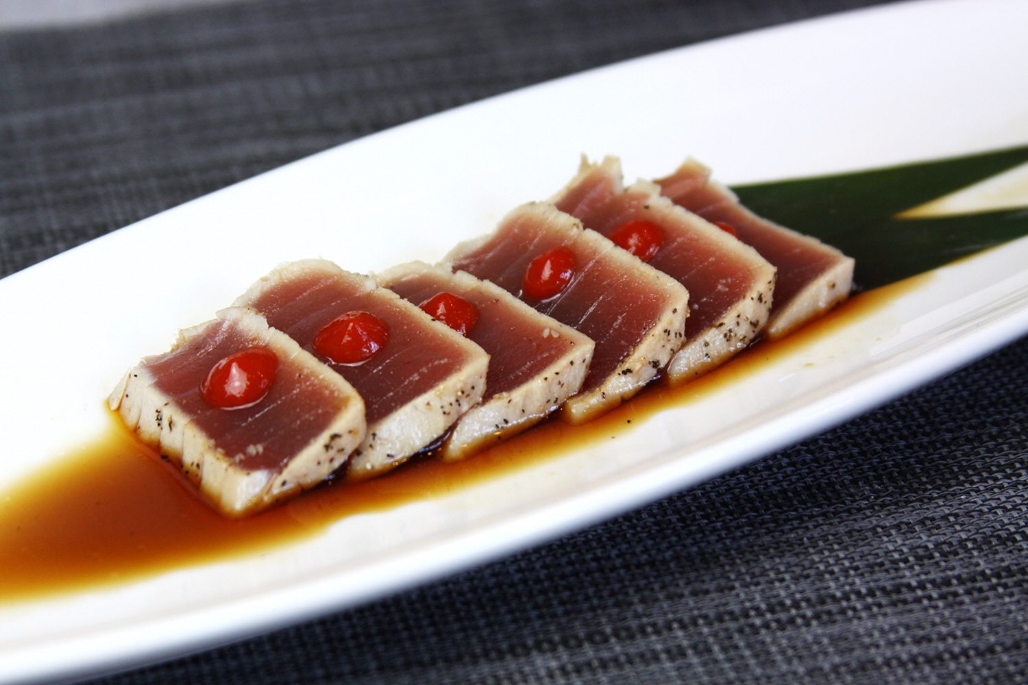 Order Peppercorn Tuna food online from Kippu Japanese Cuisine store, San Francisco on bringmethat.com