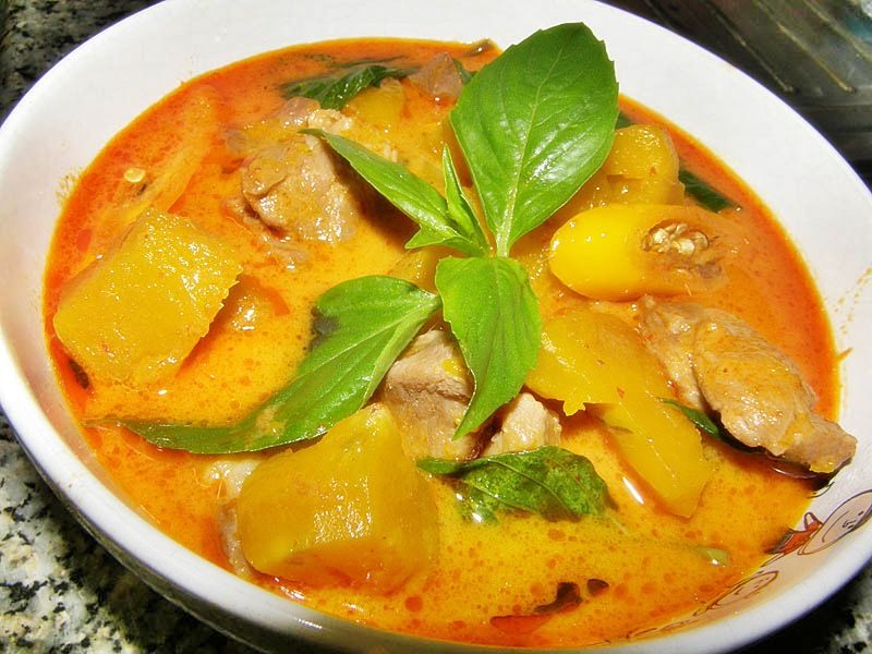 Order Pineapple Curry with Jasmine Rice food online from Dean Noodles store, Rowland Heights on bringmethat.com
