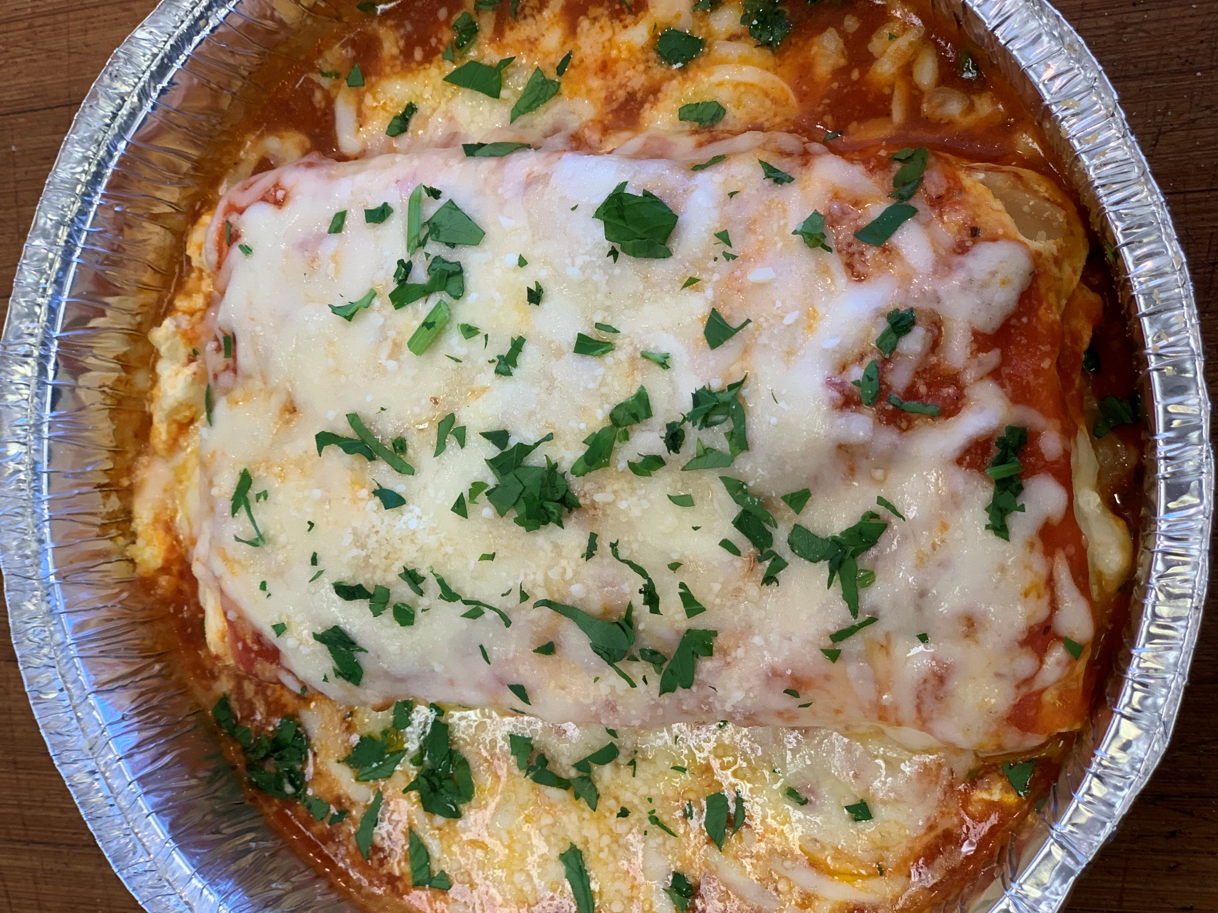 Order Lasagna  food online from Benvenuti Italian Specialties & Catering store, Garwood on bringmethat.com