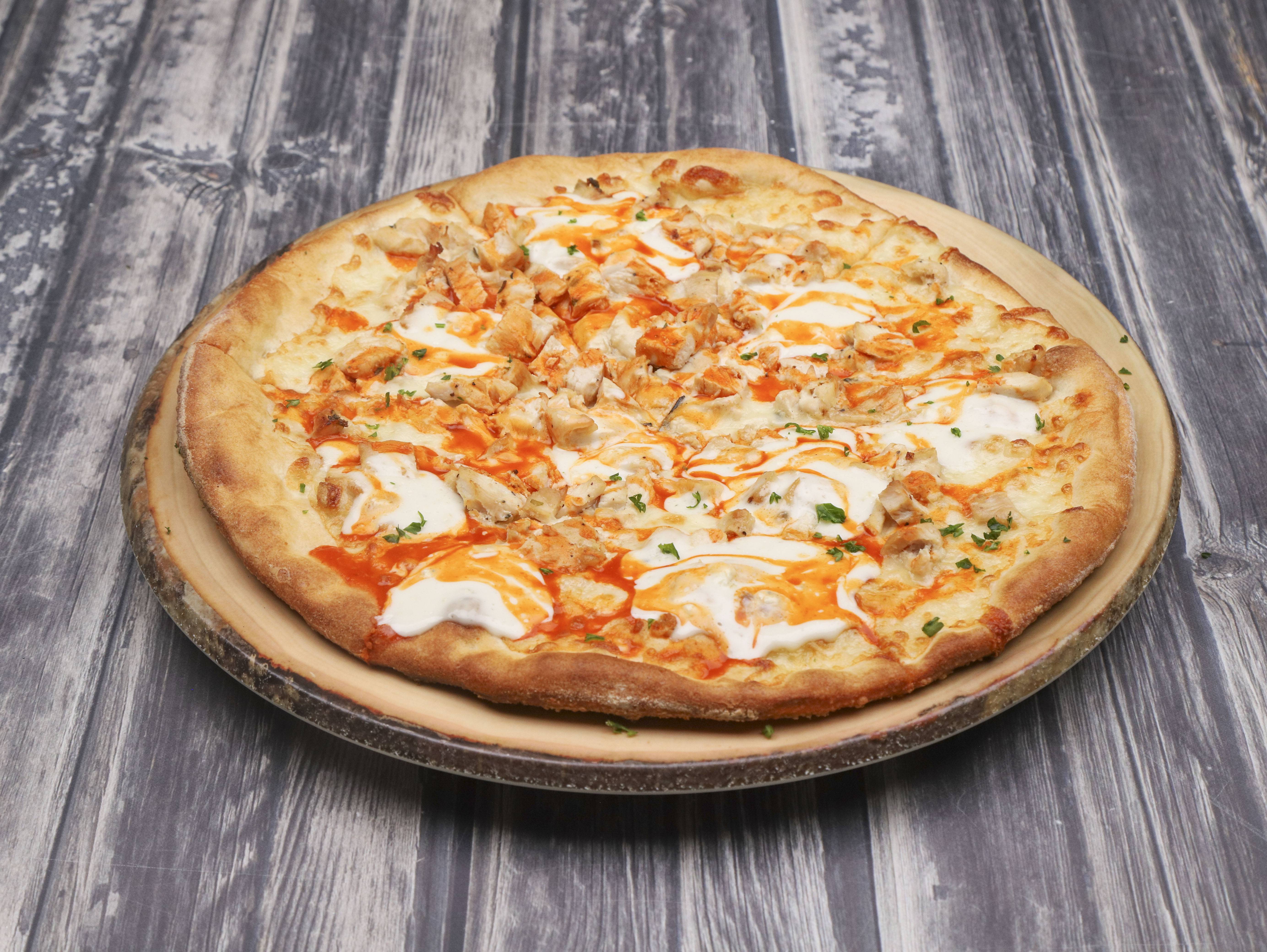 Order Buffalo Chicken Pizza food online from Maurizio's Bistro store, Moorestown on bringmethat.com