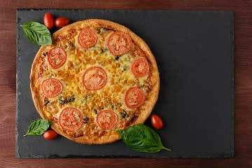 Order Vegan Margarita Pizza - Personal 8'' food online from Sarpino's Pizzeria  store, Northbrook on bringmethat.com