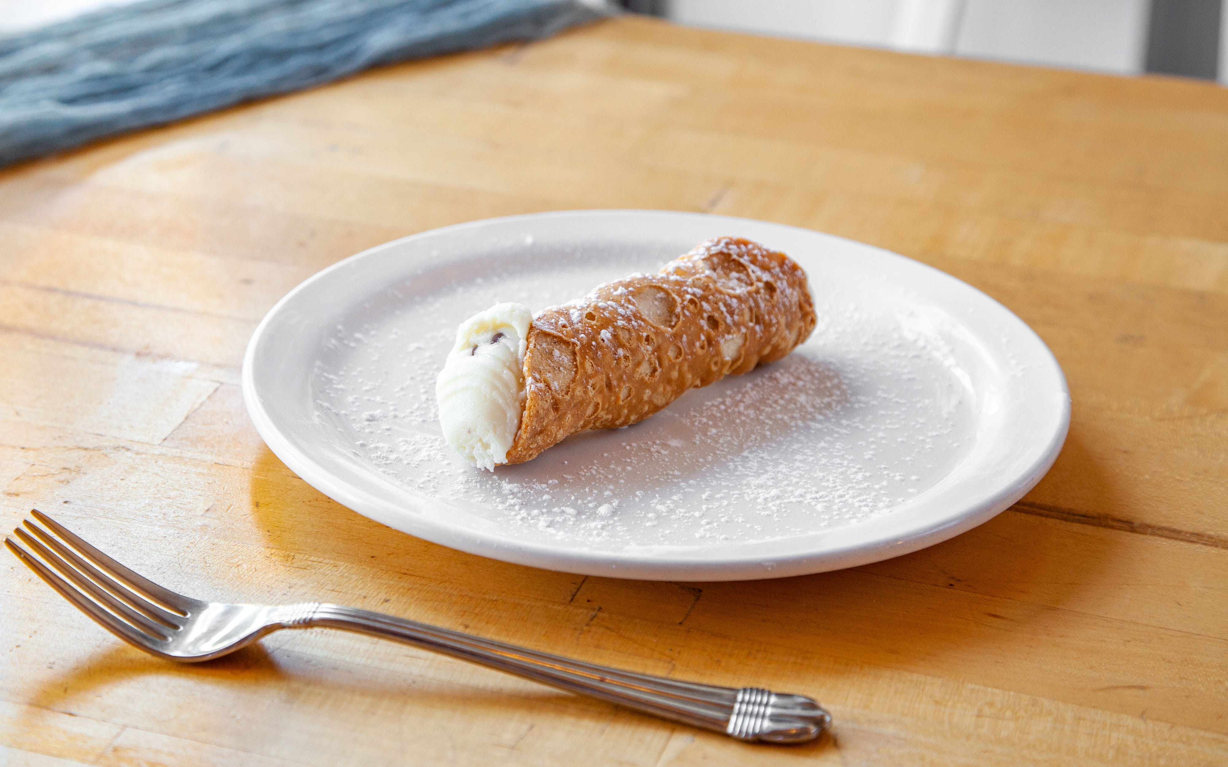 Order Cannoli food online from iSlice store, Albany on bringmethat.com