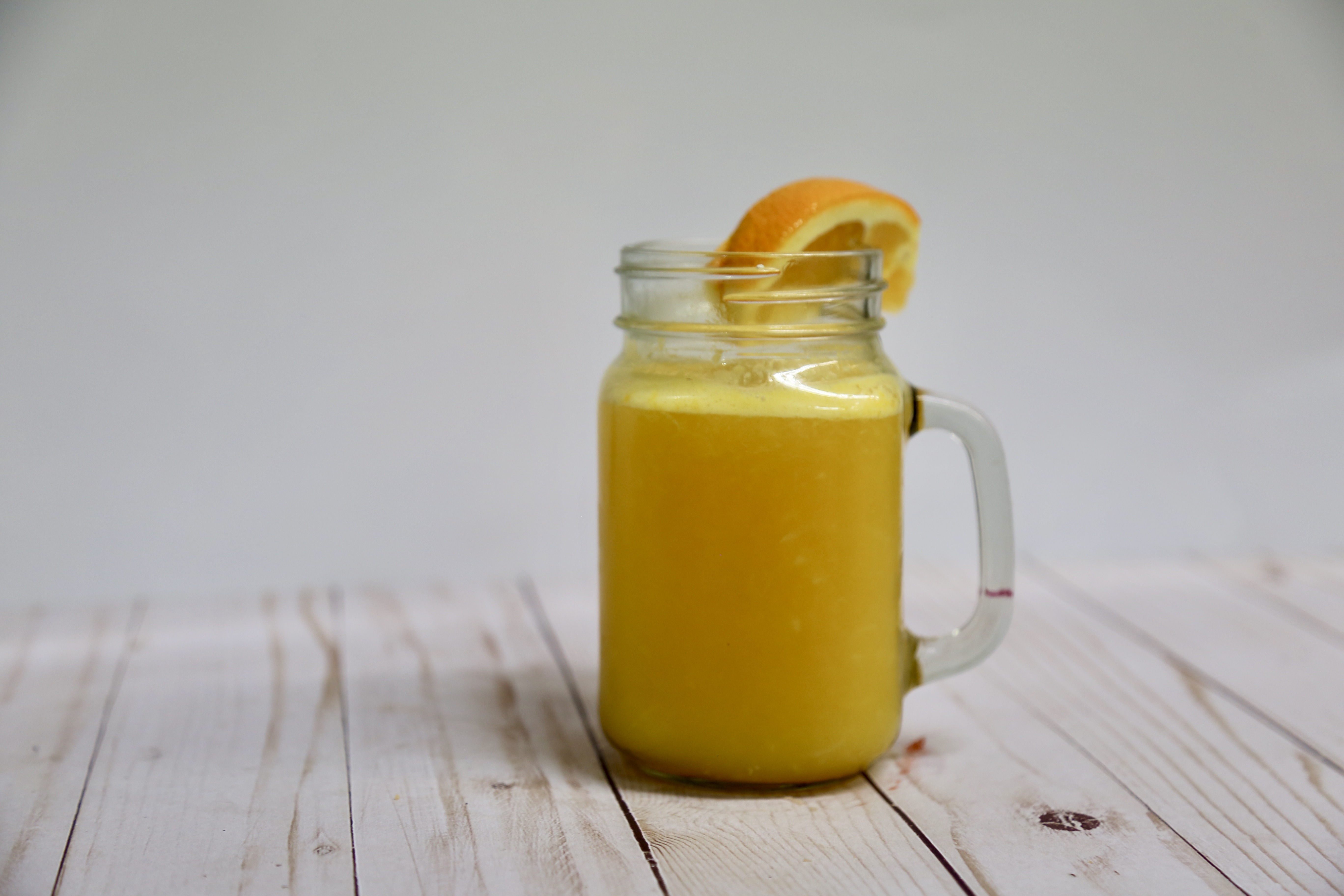 Order Juice Fresh Orange Squeeze food online from Las Cazuelas Restaurant store, San Jose on bringmethat.com